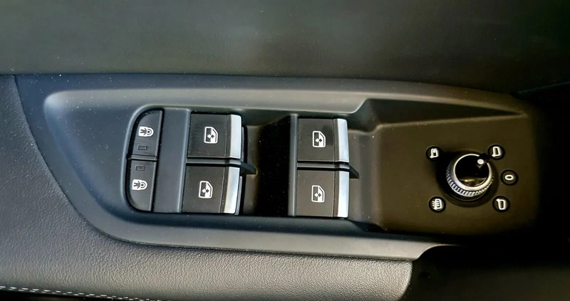 Audi Q5 Sportback cena 199999 przebieg: 43000, rok produkcji 2021 z Nysa małe 379